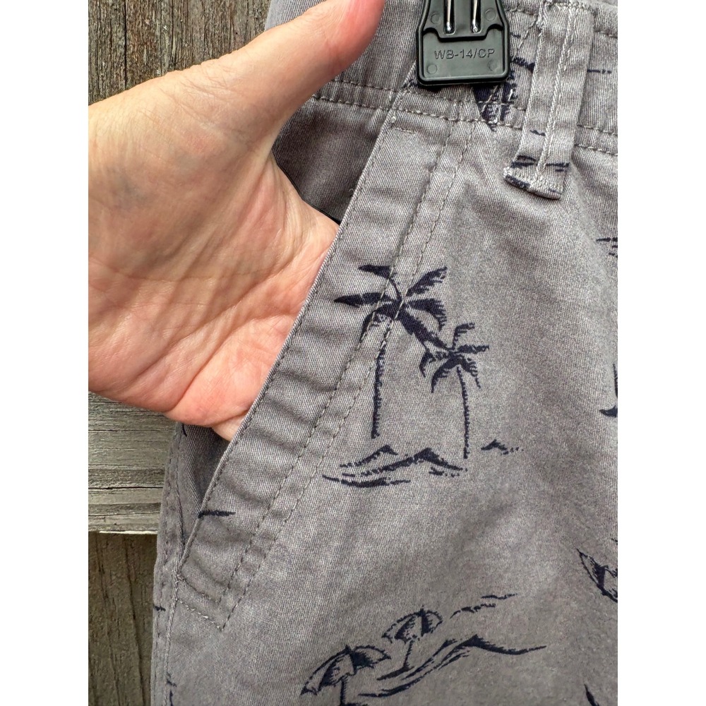 Denali Mens Gray Tropical Palm Tree Sailboat Print Chino Shorts Size 36 Stretch - Picture 2 of 9